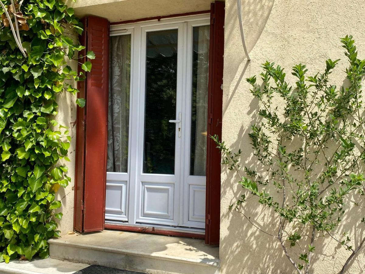 Appartement F3 De 60 M² Au Rez De Chaussee D'Une Villa Vezenobres Exterior photo